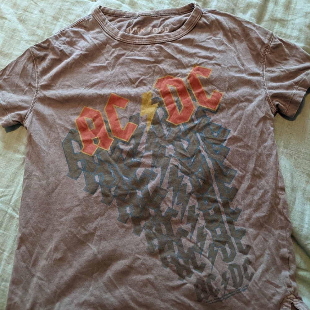 Junk food boys ACDC tee medium